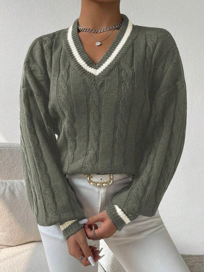 Claire™ | Preppy Kabelstrik Med Dyb V-Hals