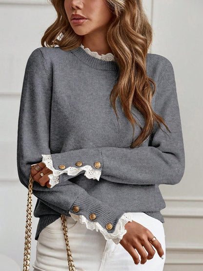 Livia™ | Striktrøje Med Blondekant Og Knapdetaljer