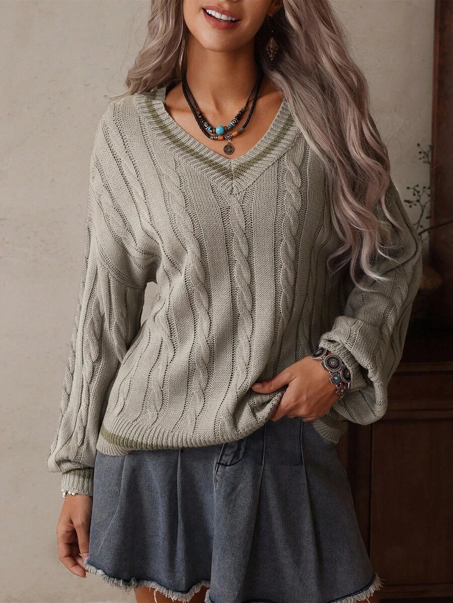 Claire™ | Preppy Kabelstrik Med Dyb V-Hals