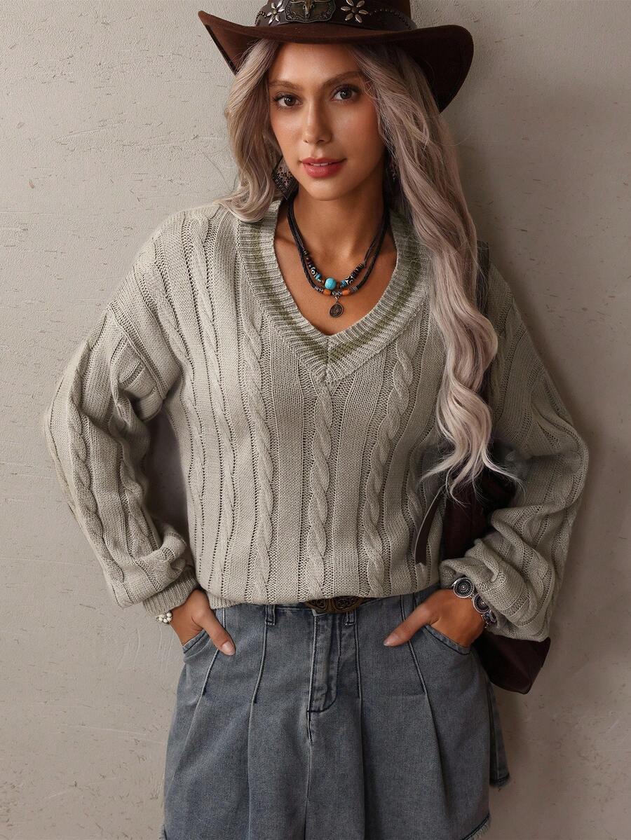 Claire™ | Preppy Kabelstrik Med Dyb V-Hals