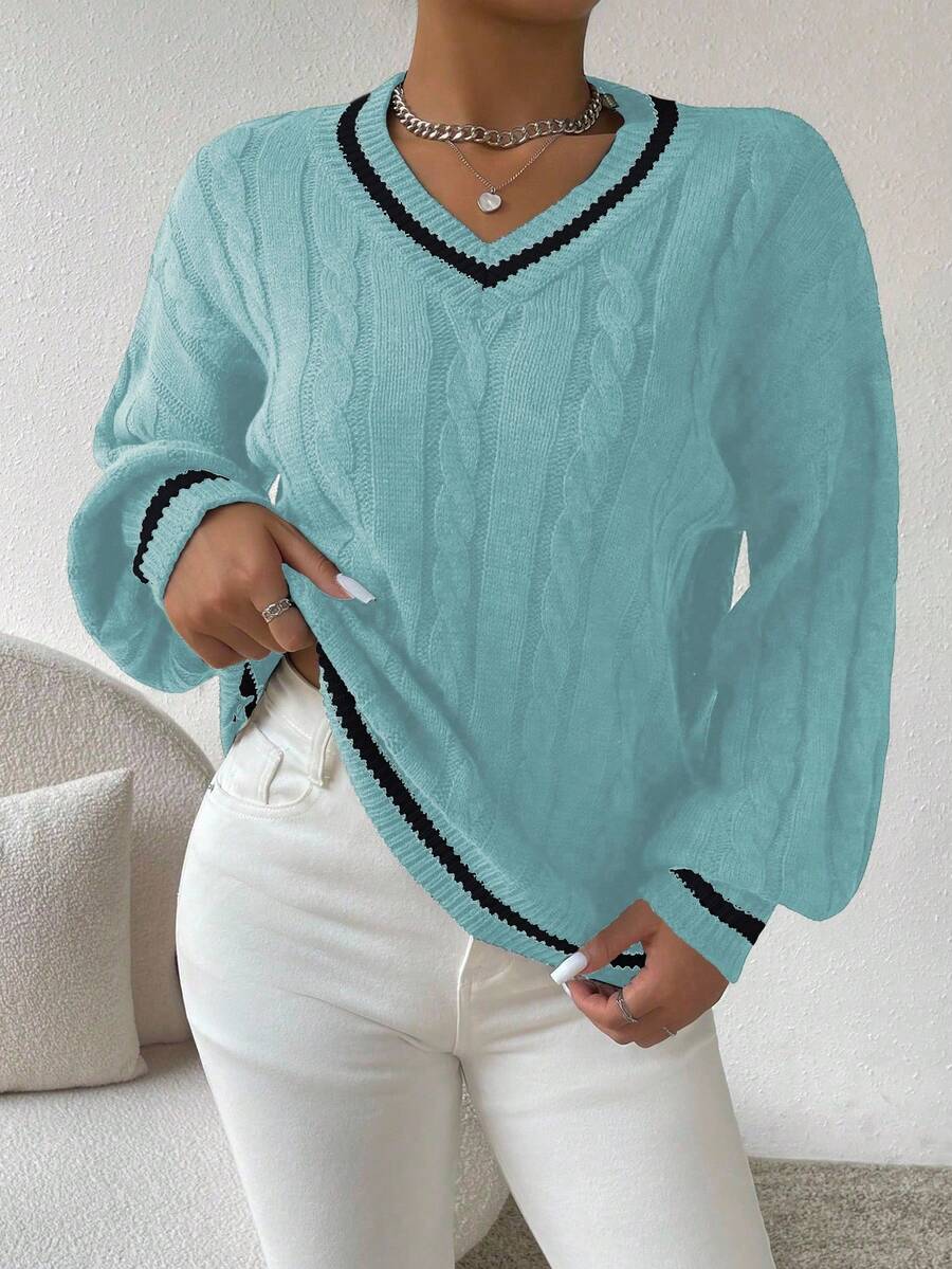 Claire™ | Preppy Kabelstrik Med Dyb V-Hals