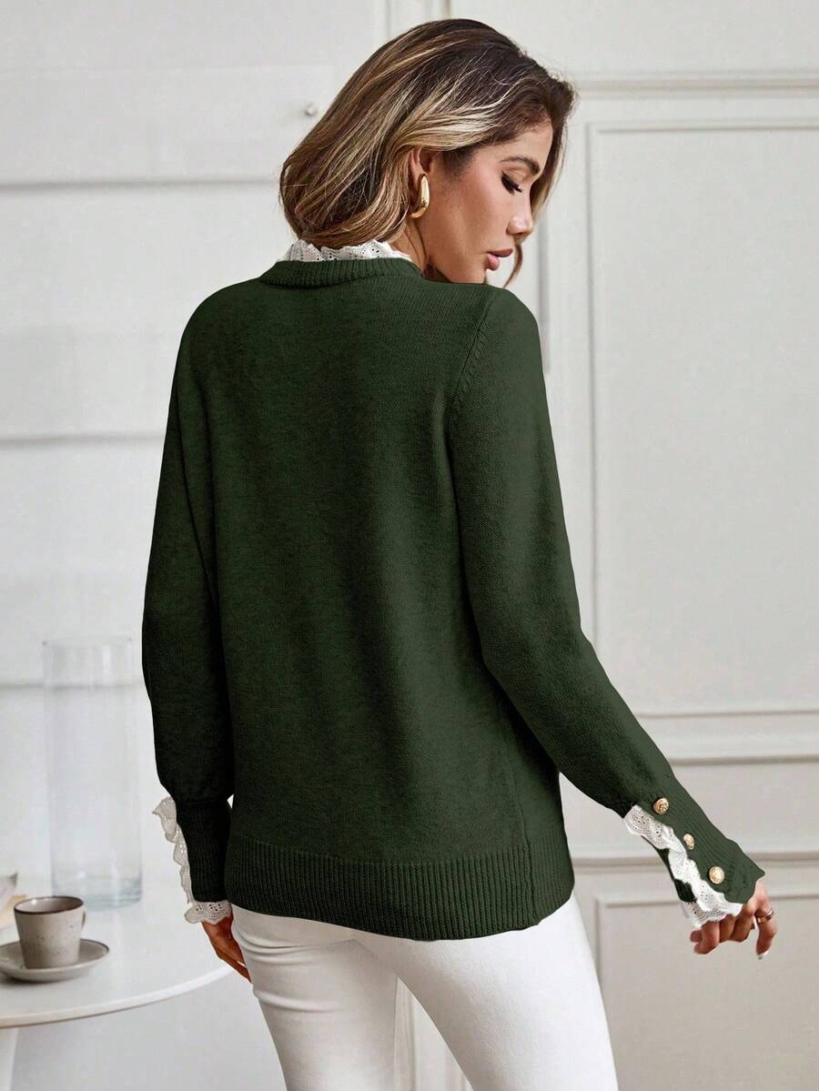 Livia™ | Striktrøje Med Blondekant Og Knapdetaljer