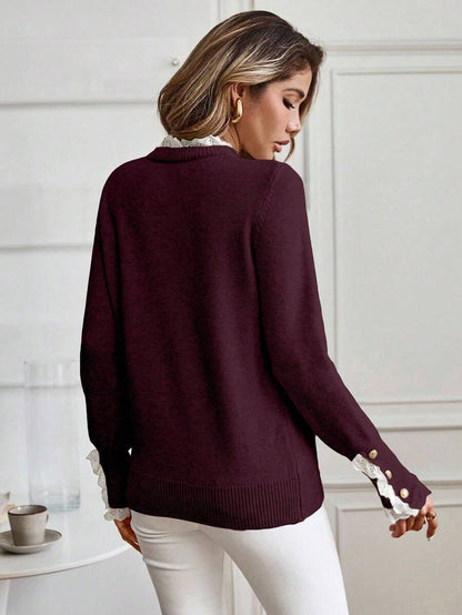 Livia™ | Striktrøje Med Blondekant Og Knapdetaljer