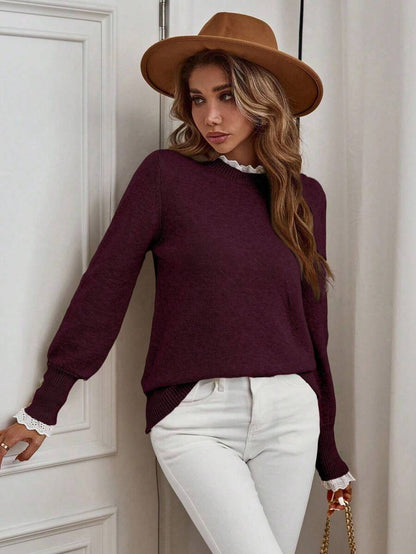 Livia™ | Striktrøje Med Blondekant Og Knapdetaljer