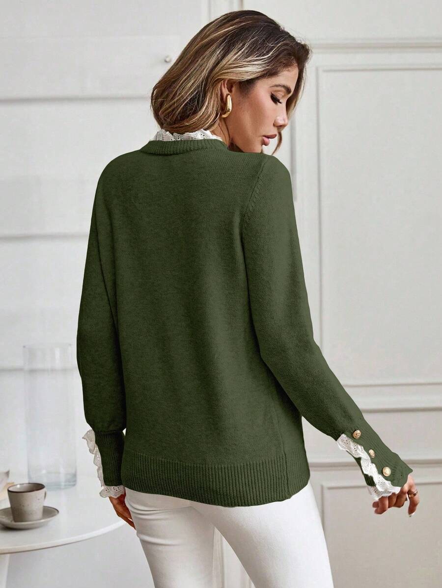 Livia™ | Striktrøje Med Blondekant Og Knapdetaljer