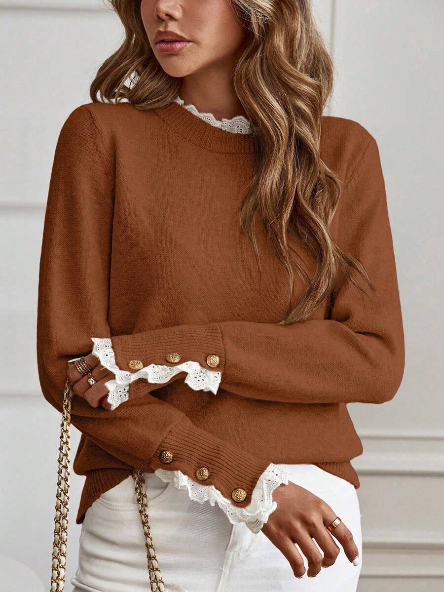 Livia™ | Striktrøje Med Blondekant Og Knapdetaljer