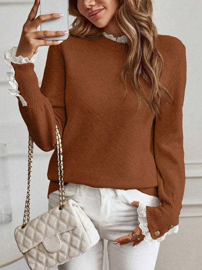 Livia™ | Striktrøje Med Blondekant Og Knapdetaljer