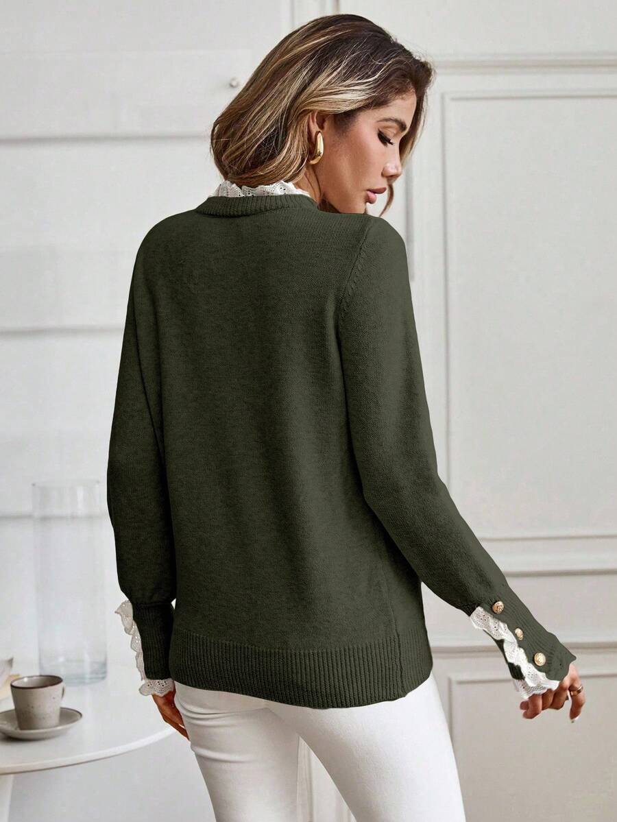 Livia™ | Striktrøje Med Blondekant Og Knapdetaljer