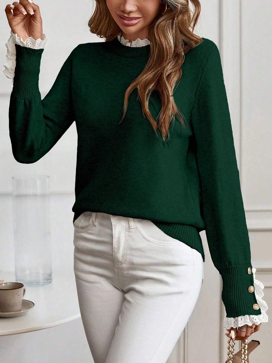 Livia™ | Striktrøje Med Blondekant Og Knapdetaljer