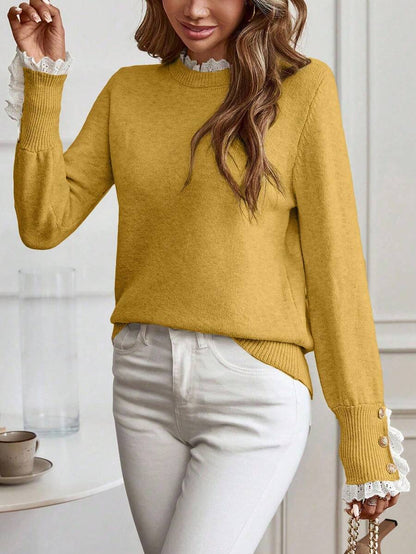 Livia™ | Striktrøje Med Blondekant Og Knapdetaljer