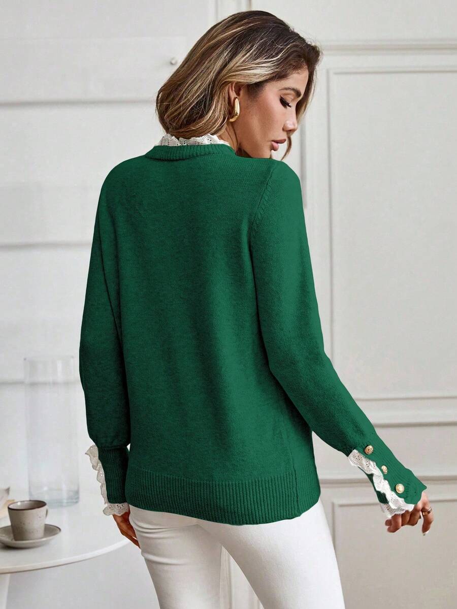 Livia™ | Striktrøje Med Blondekant Og Knapdetaljer