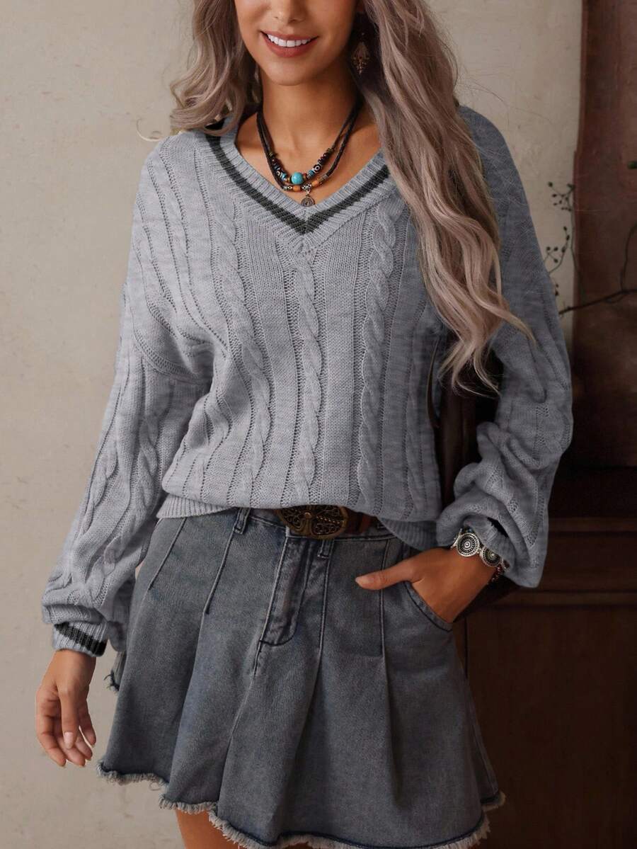Claire™ | Preppy Kabelstrik Med Dyb V-Hals