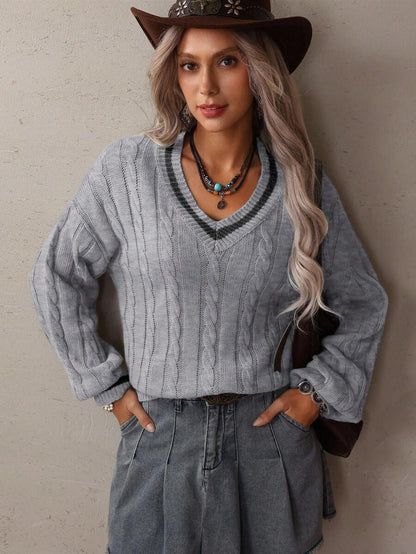 Claire™ | Preppy Kabelstrik Med Dyb V-Hals